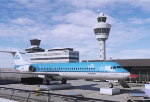 Aeronave KLM e torre de controle no cenário FlyTampa Amsterdam Schiphol (EHAM) para Microsoft Flight Simulator.