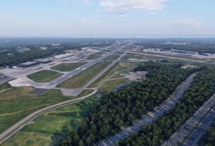 Cenário Fly2High KHPN Westchester County Airport no X-Plane 12 visto do alto