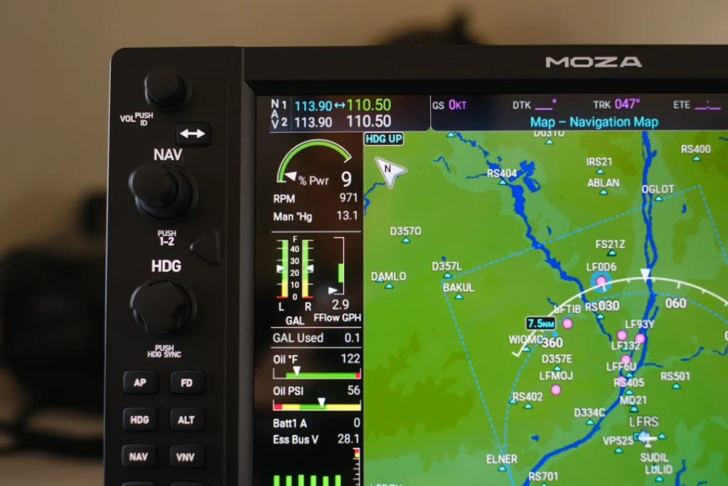 Painel MOZA MGX1000 em uso com o Microsoft Flight Simulator — imagem 7