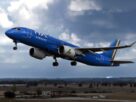 Synaptic Airbus A220 em voo no Microsoft Flight Simulator