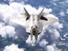 Top Mach Studios F-22 Raptor reconstruído para MSFS 2024 em voo