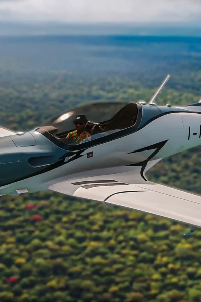 Aeronave Flying Fries Gabriel 2.0 em voo no Microsoft Flight Simulator