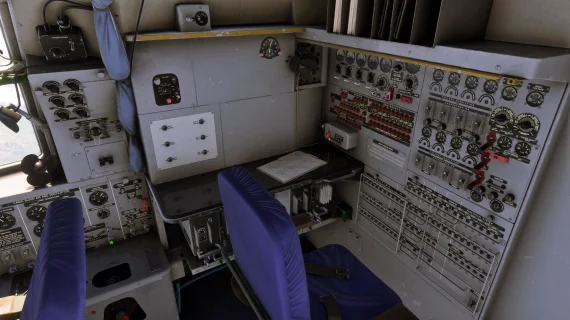 Ilyushin Il-18D em aproximação no MSFS 2024