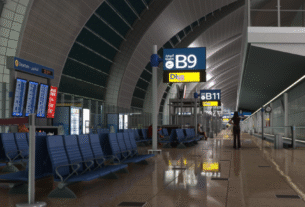 Interior do Dubai International Airport no cenário Dubai V2 para MSFS 2024.