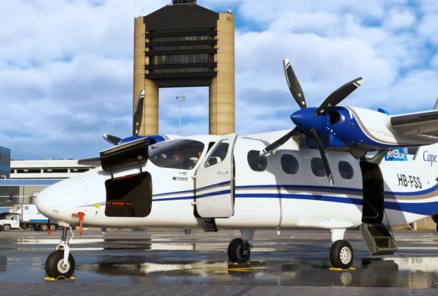 Tecnam P2012 Traveller da FlightSim Studio no pátio aeroportuário
