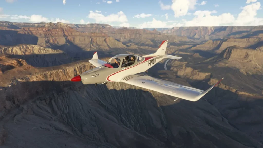 Aeronave Alpi Pioneer 400 sobrevoando a paisagem urbana