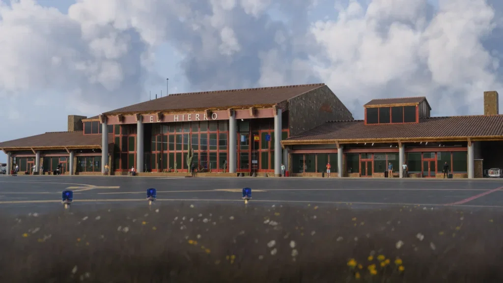 Terminal e paisagem do cenário iniBuilds El Hierro para Microsoft Flight Simulator 2024